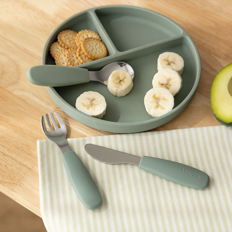 طقم أدوات مائدة كلاسيكي