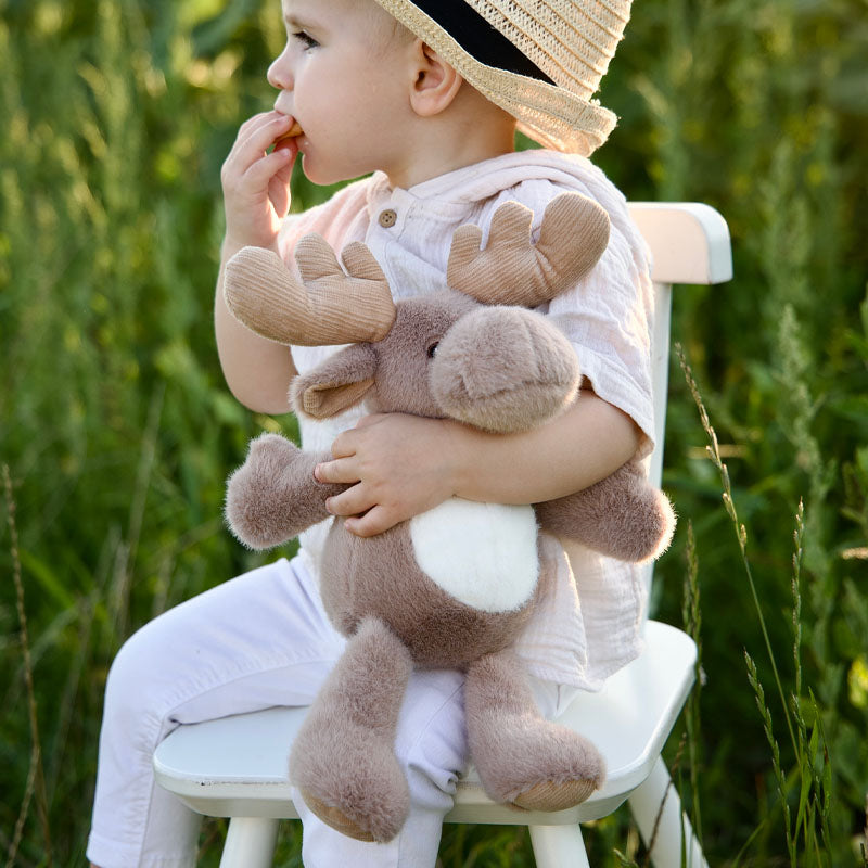 طقم دميتين – حقيبة ظهر البقرة الجبلية & دمية الرنة القطيفة