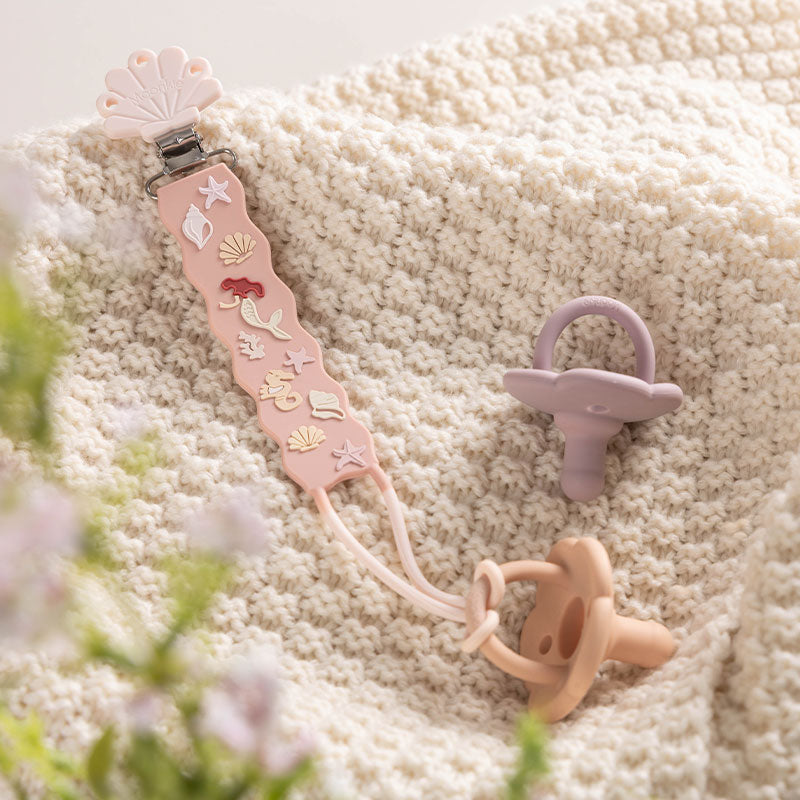 طقم المولود الجديد "اللحظات الأولى" (بلون الوردي الفاتح)