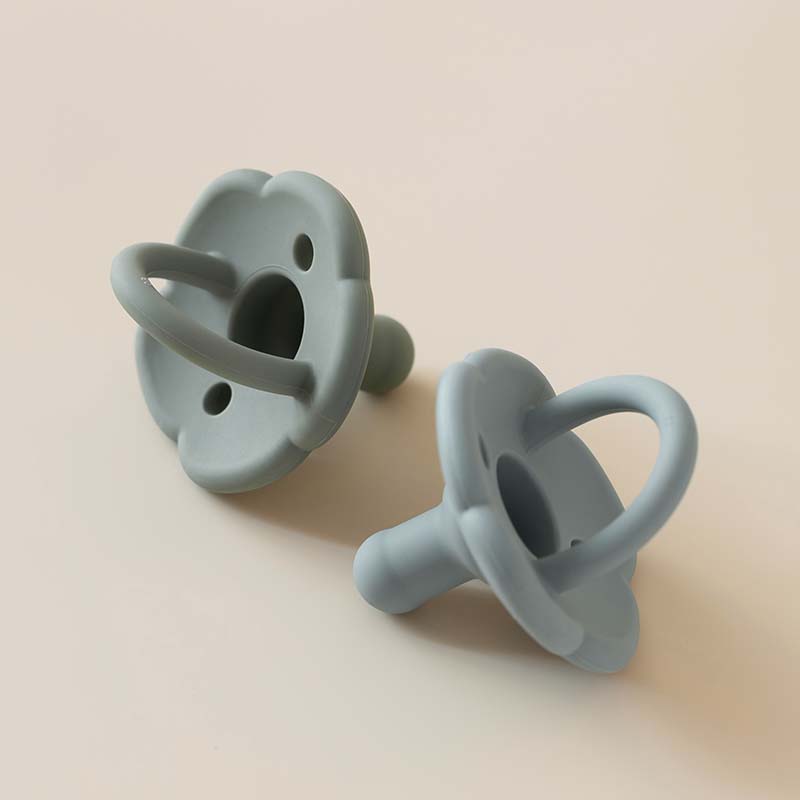 مجموعة اللهاية السيليكونية - عبوتين