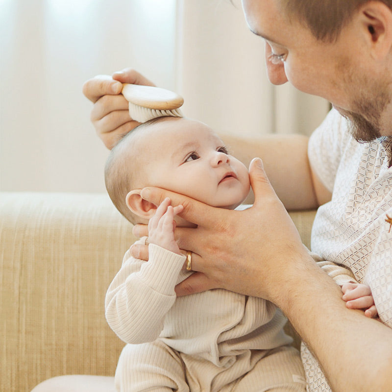 طقم المولود الجديد "اللحظات الأولى" (بلون الأزرق الناعم)