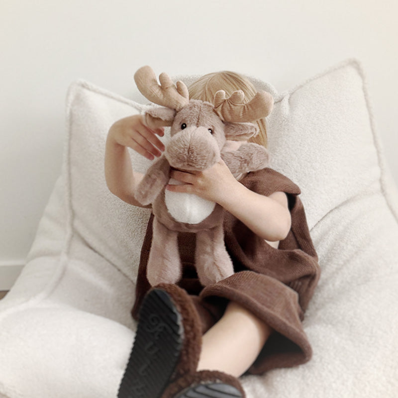 طقم دميتين – حقيبة ظهر البقرة الجبلية & دمية الرنة القطيفة