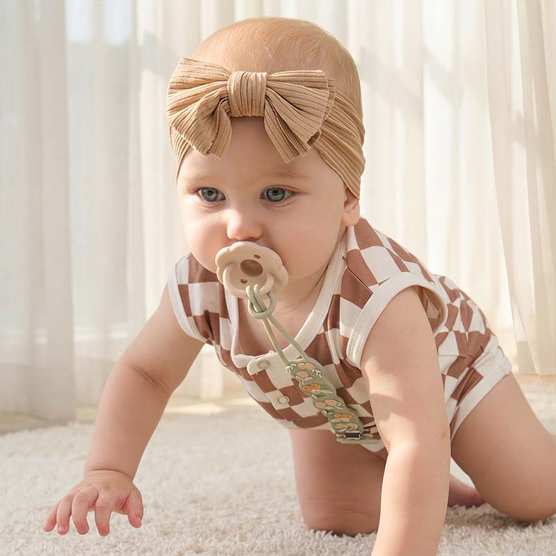 طقم مشبك اللهاية السيليكوني بدون خرز (عبوة من قطعتين)